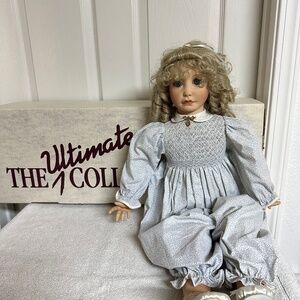 Dianna Effner Vinyl Artist Collectible Doll w/ Original Box – Blonde Hair Blue E